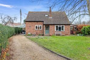 The Bungalow, Hill Lane, Upper Quinton, Stratford-upon-avon CV37 8SX