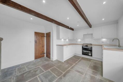 Halifax Road, Briercliffe, Burnley, BB10