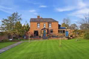 Heath House, Pennys Lane, Lach Dennis, Northwich CW9 7SJ