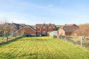 15, Shirnall Meadow, Lower Farringdon, Alton GU34 3DY