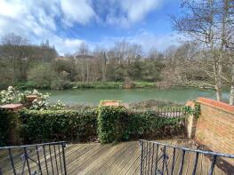 7, Avon Close, St George, Bristol BS5 8DE
