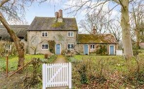 Hampden Lodge, Road Running Through Little Haseley, Little Haseley, Oxford OX44 7LL