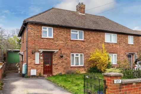 Pollards Oak Road, Hurst Green, Oxted