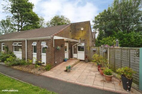 Pendle Court, Bolton, BL1