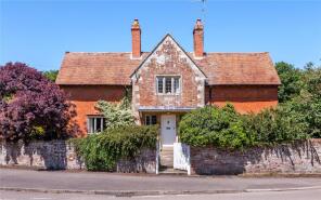 Drax House, Candown Road, Salisbury SP3 4SJ