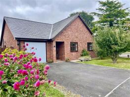 15, Maes Dinas, Llanfechain SY22 6YR