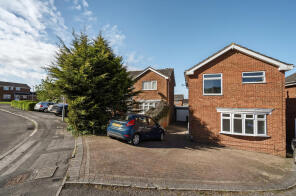10, Winwick Road, Freshbrook, Swindon SN5 8NF