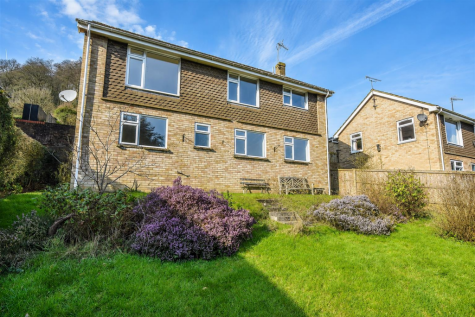 Five Acres, Dursley