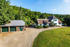 Lynchets, The Coombe, Betchworth RH3 7BT