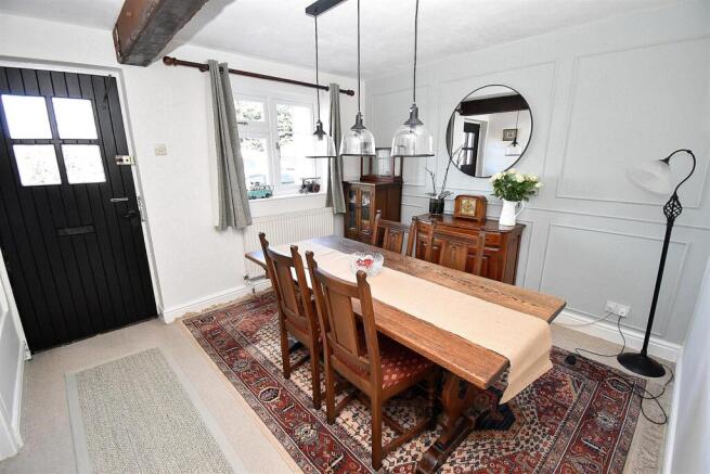 DINING ROOM.JPG