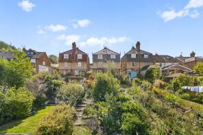 4, Hillview, Highgate Road, Forest Row RH18 5AZ