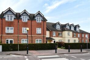 8, 88 Passfield Lodge, Guildford Road, Lightwater GU18 5RY