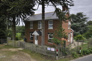 Ravensnest, Road Through Linwood, Ringwood BH24 3LX