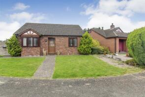 1, Maes Uchaf, Llansantffraid SY22 6BG