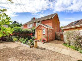 9, Meadow Close, Ringwood BH24 4EJ