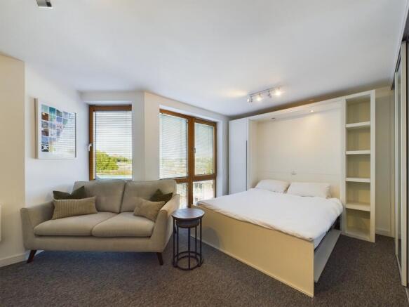 Lounge / Bedroom