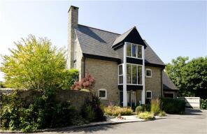 8, Queenwell, Bridport DT6 5PG