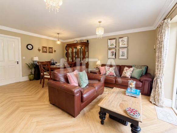 Living/Dining room