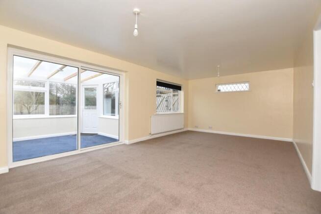 2 Jefferstone Gdns Internal (11).JPG