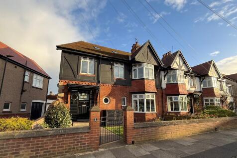 Glendale Avenue,
Whitley Bay, Tyne & Wear,
NE26 1RX