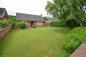 Lyndene, Ffordd Llanfynydd, Wrexham LL11 5HH