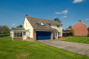 8, Stour Vale, Sudbury CO10 8UB