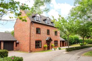 51, Walbank Grove, Shenley Brook End, Milton Keynes MK5 7GD