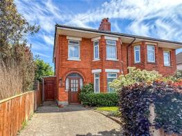 51, Clarendon Road, Christchurch BH23 2AB