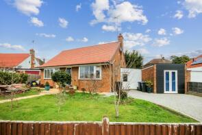 8, Lodge Close, East Grinstead RH19 1JL
