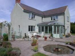 Larks Field, Broad Lane, Lawrenny, Kilgetty SA68 0PS