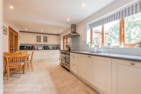 Wentworth Avenue, Emley, Huddersfield, West Yorkshire, HD8