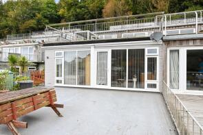 61 Hillside Villas, Millendreath Holiday Village, Millendreath PL13 1PE