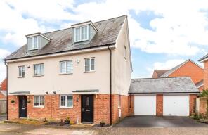 4, Merlin Road, Newbury RG20 4AJ