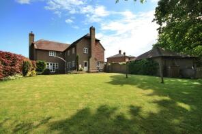 4, The Green, Horsham RH13 8QS