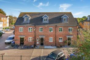 44, Randall Drive, Grays RM16 3GT