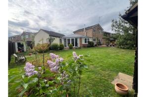 6, Lady Close, Daventry NN11 3HN