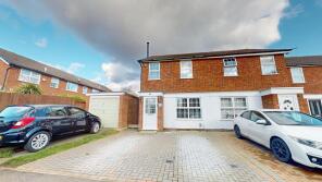 10, Palmer Square, Northampton NN3 9NP