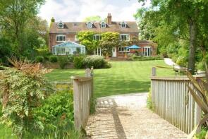 Evershaw Grange, Buckingham Road, Brackley NN13 5TT