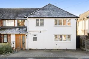 33, Churchfield, Harpenden AL5 1LJ