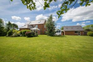 Newberry House, Access Road To The Green, Crediton EX17 5JH