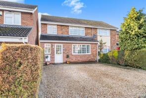 35, Park Leys, Dunstable LU5 6LY