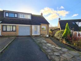 14, Lee Head, Charlesworth SK13 5DD