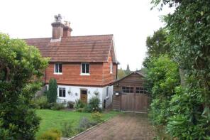 2, Chasemore Cottages, Broomehall Road, Dorking RH5 6HF