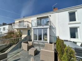17b The Bizzies, North Parade, Truro TR2 5HH