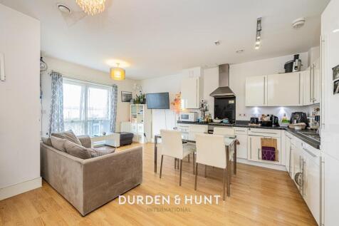 Firewood Lane, Romford, RM3