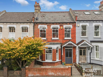 Hoppers Road, Winchmore Hill, London, N21