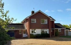 15, St Lawrence Close, Salisbury SP1 3LW