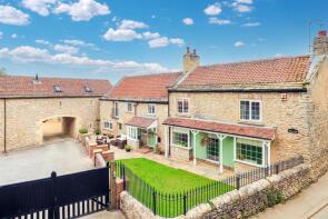 Park View, Main Street, Womersley, Doncaster DN6 9BQ