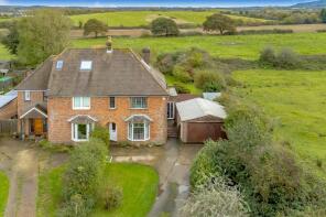 14, Downsway, Station Road, Polegate BN26 6TD