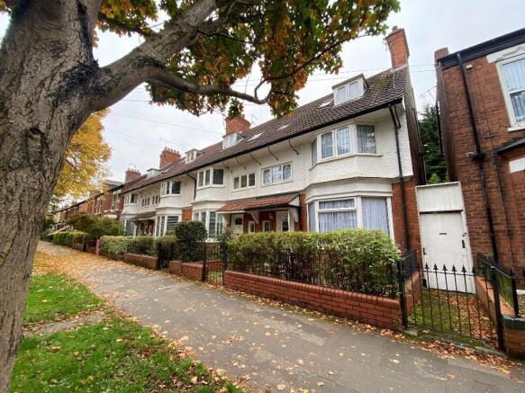 5 bedroom Semi Detached House for sale